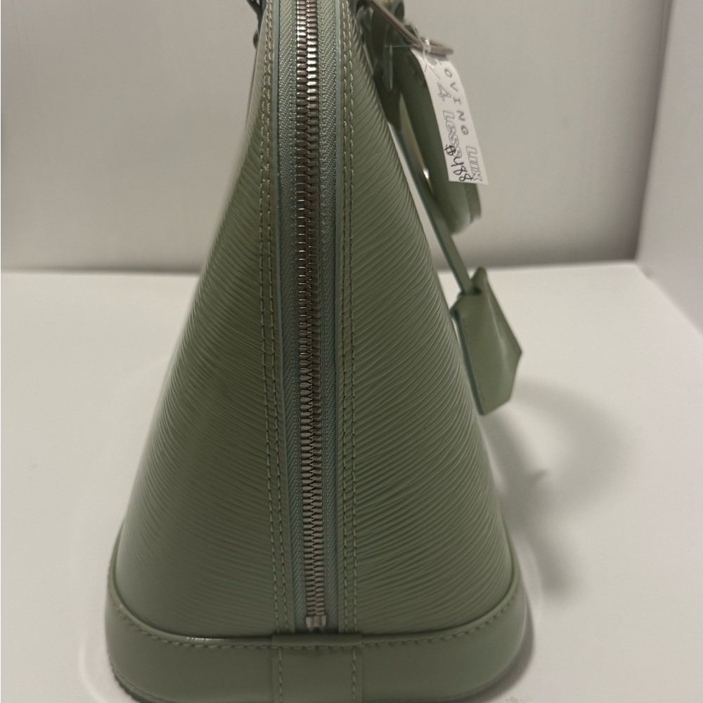 Green Satchel Handbag - Designer Style - Picture 4 of 7